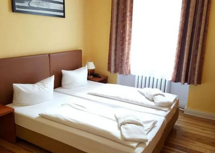 Am Kurfuerstendamm 3*