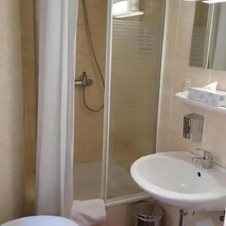 Am Kurfuerstendamm Hotel 3*