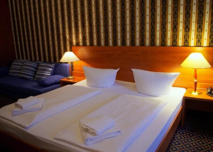 Am Kurfuerstendamm 3* Berlin