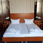فندق سيتي آم كورفورشتندم 3*