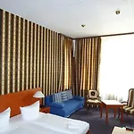 Am Kurfuerstendamm Hotel