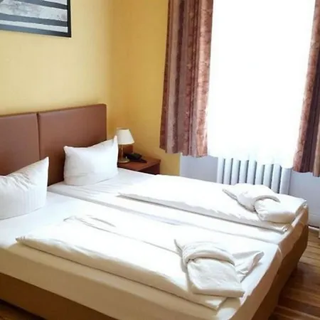 Am Kurfuerstendamm 3*