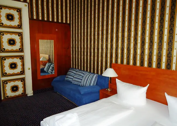 Am Kurfuerstendamm 3*