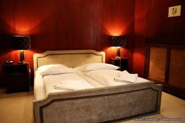 Am Kurfürstendamm 3* Berlin