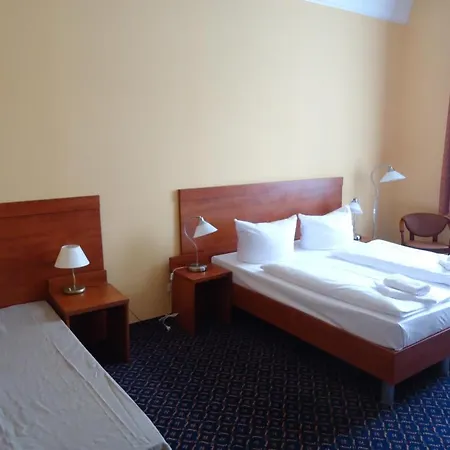 Am Kurfuerstendamm Szálloda 3*