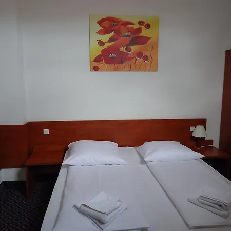 Am Kurfuerstendamm Szálloda
