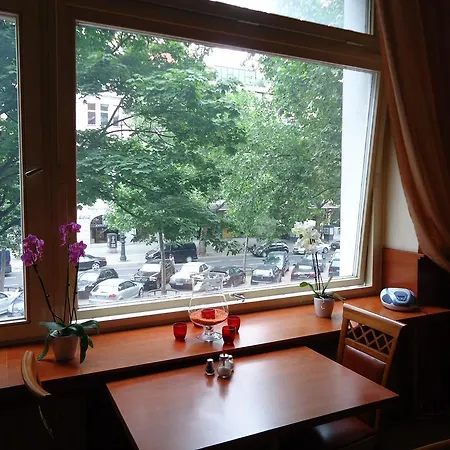 Am Kurfuerstendamm Szálloda 3*