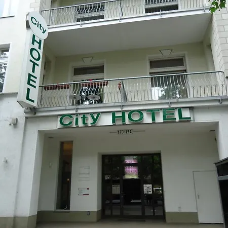 Am Kurfuerstendamm 3* Berlin