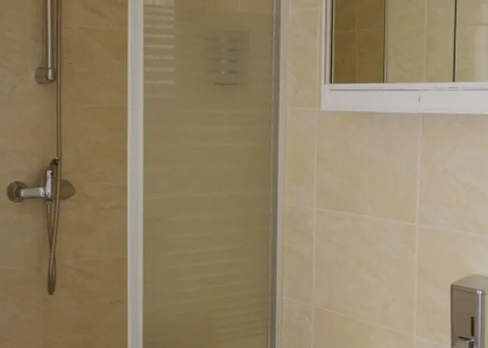 Am Kurfürstendamm 3* Berlín