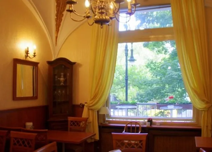 Am Kurfürstendamm 3* Berlín